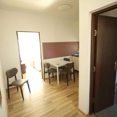 Studio Apartcity Braşov Extérieur photo