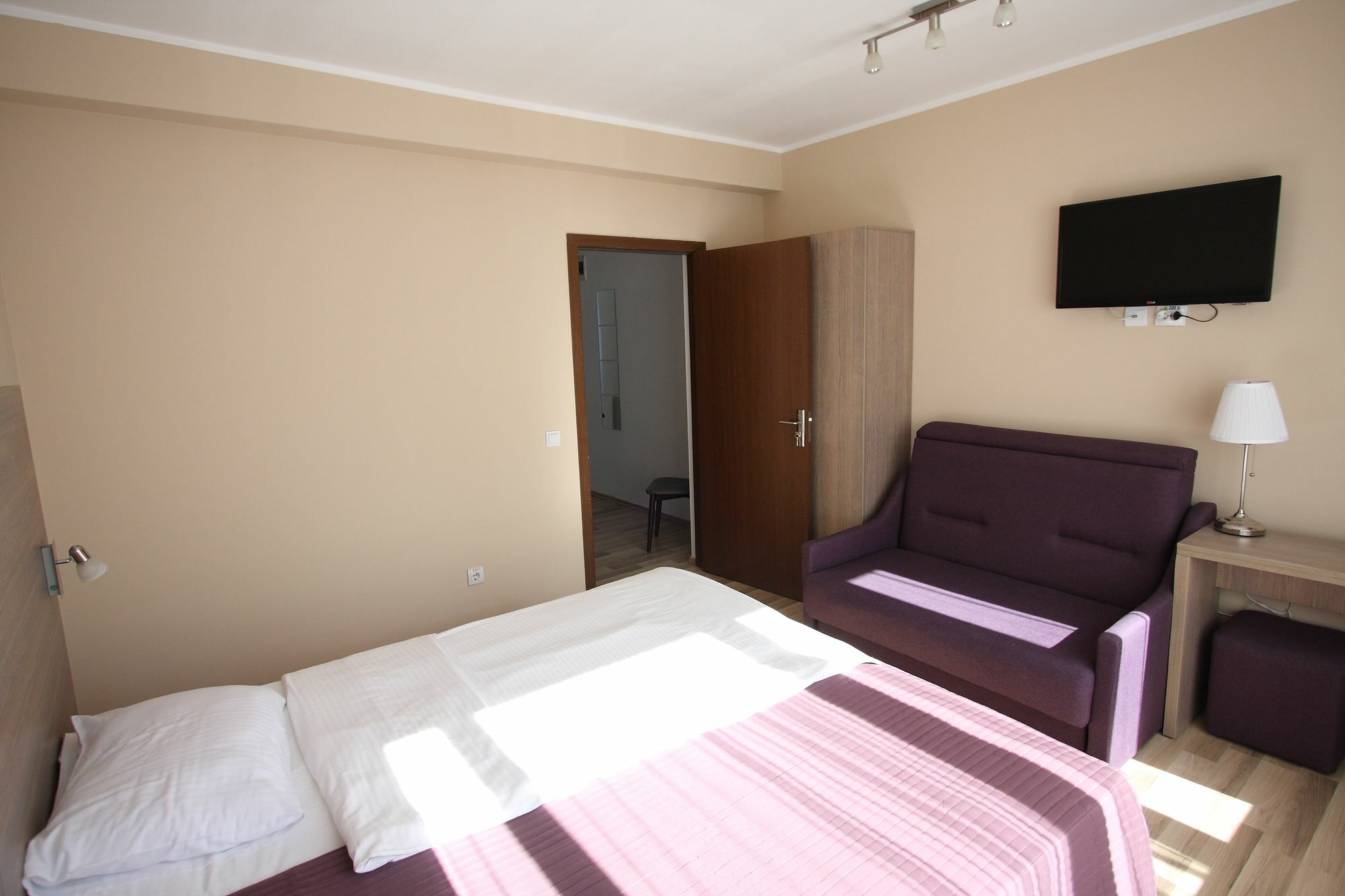 Studio Apartcity Braşov Extérieur photo